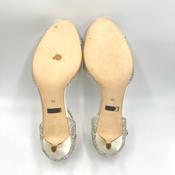 Badgley Mischka Size 10 Jeweled Ivory Satin Dress Sandals Heels Pumps Shoes - Picture 9 of 14